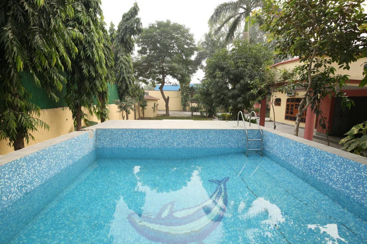 The Karnal Resort Luaran gambar